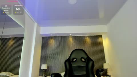 Snapshot of charlotte_whitee1 chatting on 05-11-26, 11:16 Charlotte Everyday From 0700 to 1300 Col Time online show from 05-11-26, 11:16