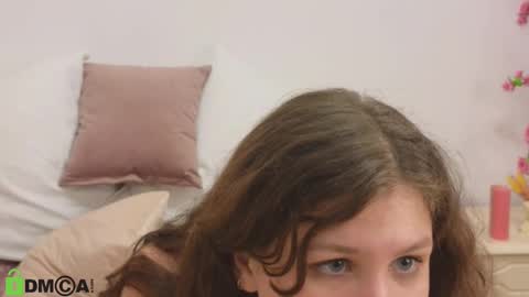 Snapshot of charlotte_wow chatting on 03-02-25, 08:18 Charlotte online show from 03-02-25, 08:18