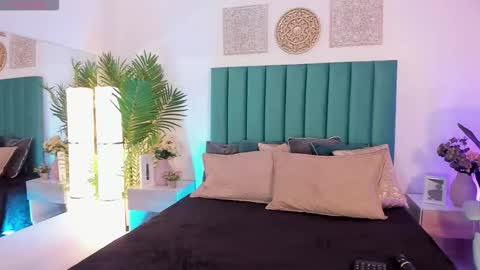 Charlotte Brandt online show from 01-07-26, 08:11