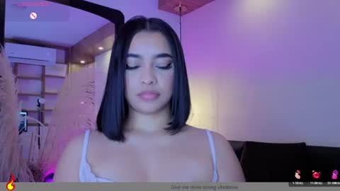 Snapshot of charlotteg18 chatting on 08-03-26, 09:04 Charlote online show from 08-03-26, 09:04