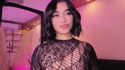 Snapshot of charlotteg18 chatting on 08-05-26, 03:31 Charlote online show from 08-05-26, 03:31