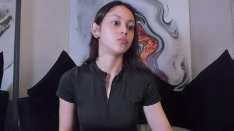 charlottegray_1 online show from 11-19-25, 12:27