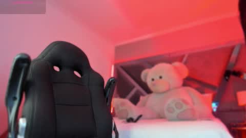 Charlotte online show from 02-12-26, 04:51