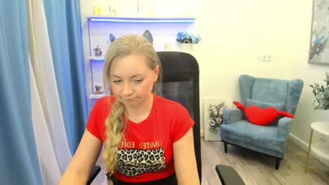 Snapshot of charlottekerti chatting on 03-29-26, 08:09 Charlotte online show from 03-29-26, 08:09