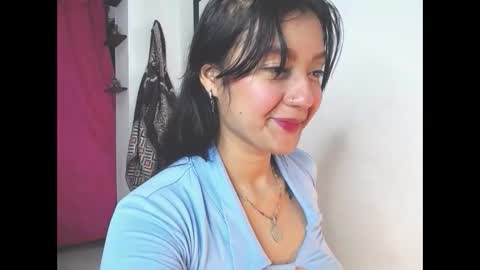 Snapshot of charlottekiss99 chatting on 12-14-25, 01:38 charlottekiss99 online show from 12-14-25, 01:38