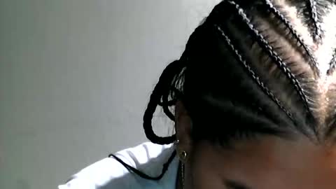 Snapshot of charlottequeen_21 chatting on 04-23-26, 12:04 charlottequeen_21 online show from 04-23-26, 12:04