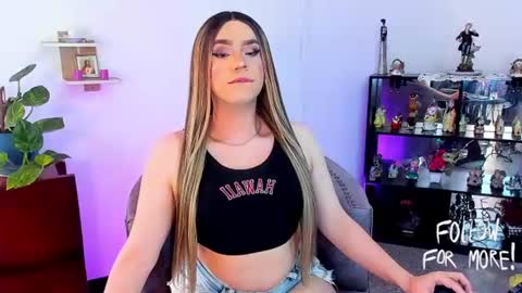 Snapshot of charlottevillorina chatting on 06-27-26, 12:22 charlotte villorina online show from 06-27-26, 12:22