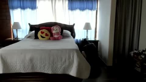 Snapshot of charlottewillson chatting on 02-12-26, 04:35 Charlotte online show from 02-12-26, 04:35