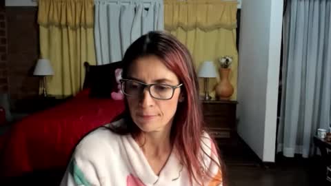 Snapshot of charlottewillson chatting on 02-18-26, 01:45 Charlotte online show from 02-18-26, 01:45