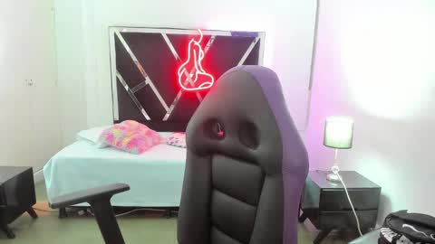    online show from 10-04-25, 09:24
