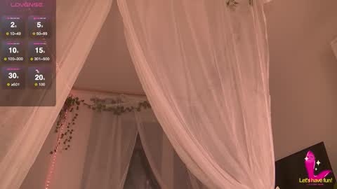 Snapshot of charlottybaby chatting on 11-20-25, 07:46 Charlotte online show from 11-20-25, 07:46