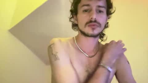 Snapshot of charluzze chatting on 06-08-26, 05:08 charluzze online show from 06-08-26, 05:08
