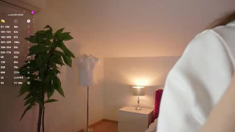 Snapshot of charmainepenny chatting on 02-25-26, 07:12 Sofia online show from 02-25-26, 07:12