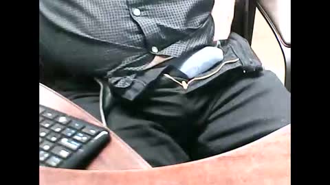 charmeur2672 online show from 11-19-25, 10:59