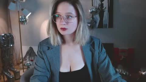 Michelle  online show from 05-03-26, 03:01