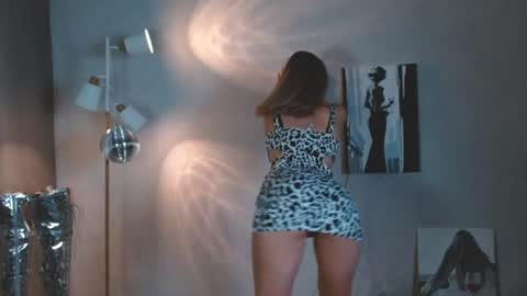 Snapshot of charming_beauty chatting on 07-21-26, 03:31 Michelle online show from 07-21-26, 03:31