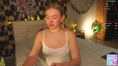 my fansly Charming daisy              My Wishlist  for new toys     online show from 01-06-26, 04:00