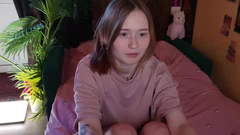 Lissa online show from 02-20-25, 01:19