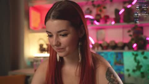 Snapshot of charmings_054 chatting on 02-19-25, 08:10 Belle and Miley online show from 02-19-25, 08:10