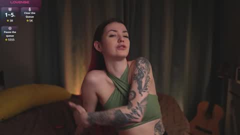 Snapshot of charmings_054 chatting on 02-07-26, 04:22 Belle and Miley online show from 02-07-26, 04:22