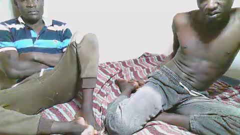 charmzboy online show from 11-17-25, 04:46