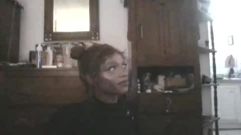 Snapshot of charr1barr chatting on 11-07-25, 04:23 Miss Chocolate online show from 11-07-25, 04:23