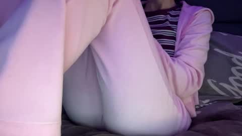 Snapshot of chase_vicky chatting on 04-19-26, 07:38 Vicky online show from 04-19-26, 07:38