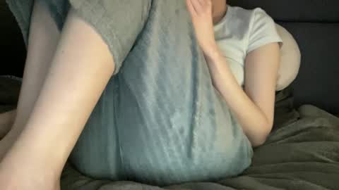 Snapshot of chase_vicky chatting on 05-20-26, 08:04 Vicky online show from 05-20-26, 08:04