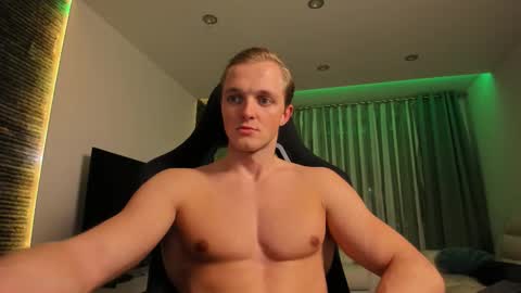 Snapshot of chasereed_ chatting on 10-18-25, 05:03 Chase Reed online show from 10-18-25, 05:03