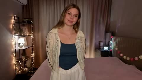 Snapshot of chasidygrandmaison chatting on 05-14-26, 05:36 Emilia online show from 05-14-26, 05:36