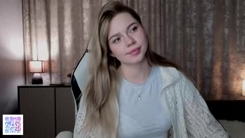 Snapshot of chasidygrandmaison chatting on 05-27-26, 05:04 Emilia online show from 05-27-26, 05:04