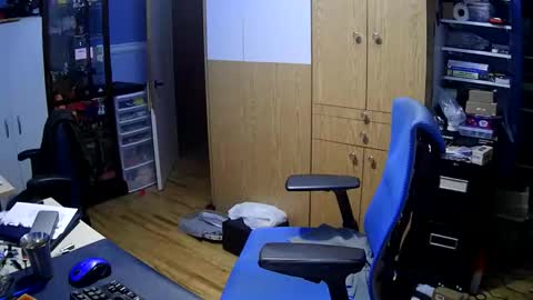 Snapshot of chatandfun666 chatting on 10-24-25, 10:11 wanaBeYourToy online show from 10-24-25, 10:11