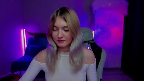 Snapshot of chatur_lady_ chatting on 01-08-25, 09:00 Betty online show from 01-08-25, 09:00