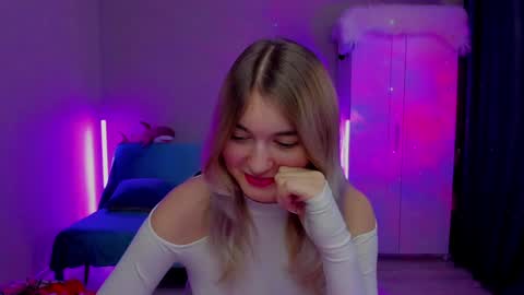 Snapshot of chatur_lady_ chatting on 01-14-25, 07:06 Betty online show from 01-14-25, 07:06