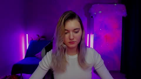 Snapshot of chatur_lady_ chatting on 01-21-25, 01:43 Betty online show from 01-21-25, 01:43