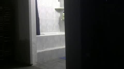 Snapshot of chaturbatordeluxe chatting on 05-18-26, 04:07 chaturbatordeluxe online show from 05-18-26, 04:07