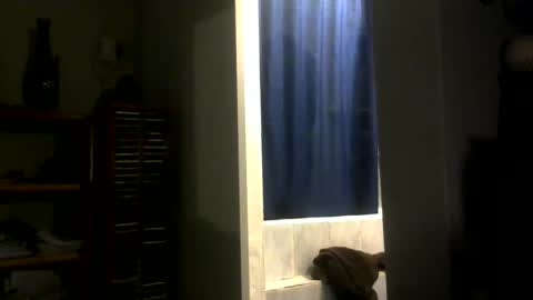 Snapshot of chaturbatordeluxe chatting on 05-26-26, 03:35 chaturbatordeluxe online show from 05-26-26, 03:35