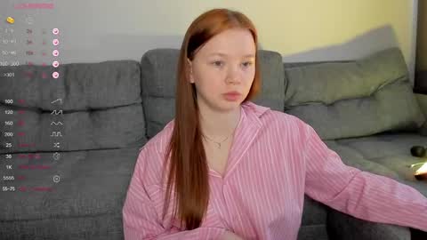 Snapshot of chaturrbaby chatting on 03-12-25, 02:12 Em online show from 03-12-25, 02:12