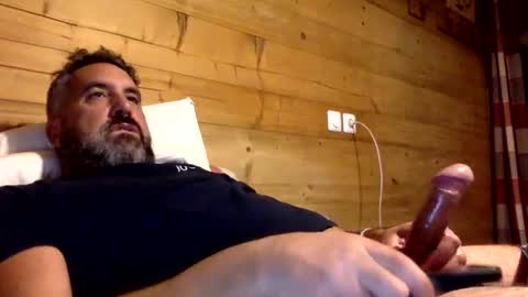 Snapshot of chaud7842 chatting on 10-21-25, 08:31 chaud7842 online show from 10-21-25, 08:31
