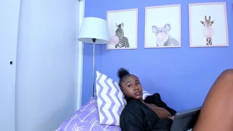 Snapshot of chaynascott chatting on 12-21-24, 08:18 Chayna online show from 12-21-24, 08:18