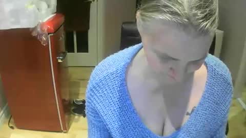 chealsiek online show from 09-29-25, 01:00