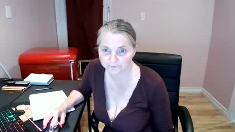 chealsiek online show from 10-22-25, 11:59