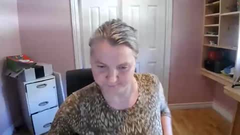 chealsiek online show from 01-10-26, 03:47