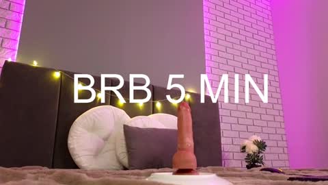 Snapshot of check_me_jennifer chatting on 12-23-24, 01:03 Jenny please dont forget to thumbs up me online show from 12-23-24, 01:03