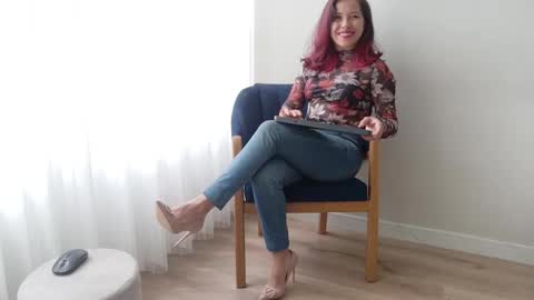 Regina Phalange online show from 11-11-25, 05:13