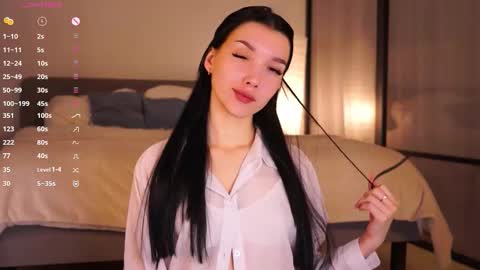 Lia online show from 02-06-26, 05:12