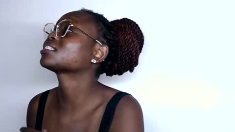 cheeky_charms online show from 09-26-25, 07:18