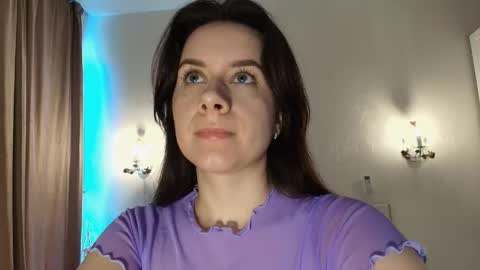 Amelia online show from 04-17-26, 09:45