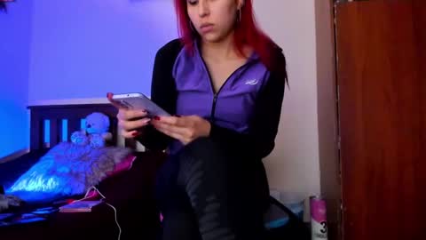 Snapshot of cheeryl chatting on 12-29-24, 06:35 Miss Cheeryl online show from 12-29-24, 06:35