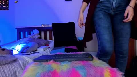 Snapshot of cheeryl chatting on 01-19-25, 09:34 Miss Cheeryl online show from 01-19-25, 09:34